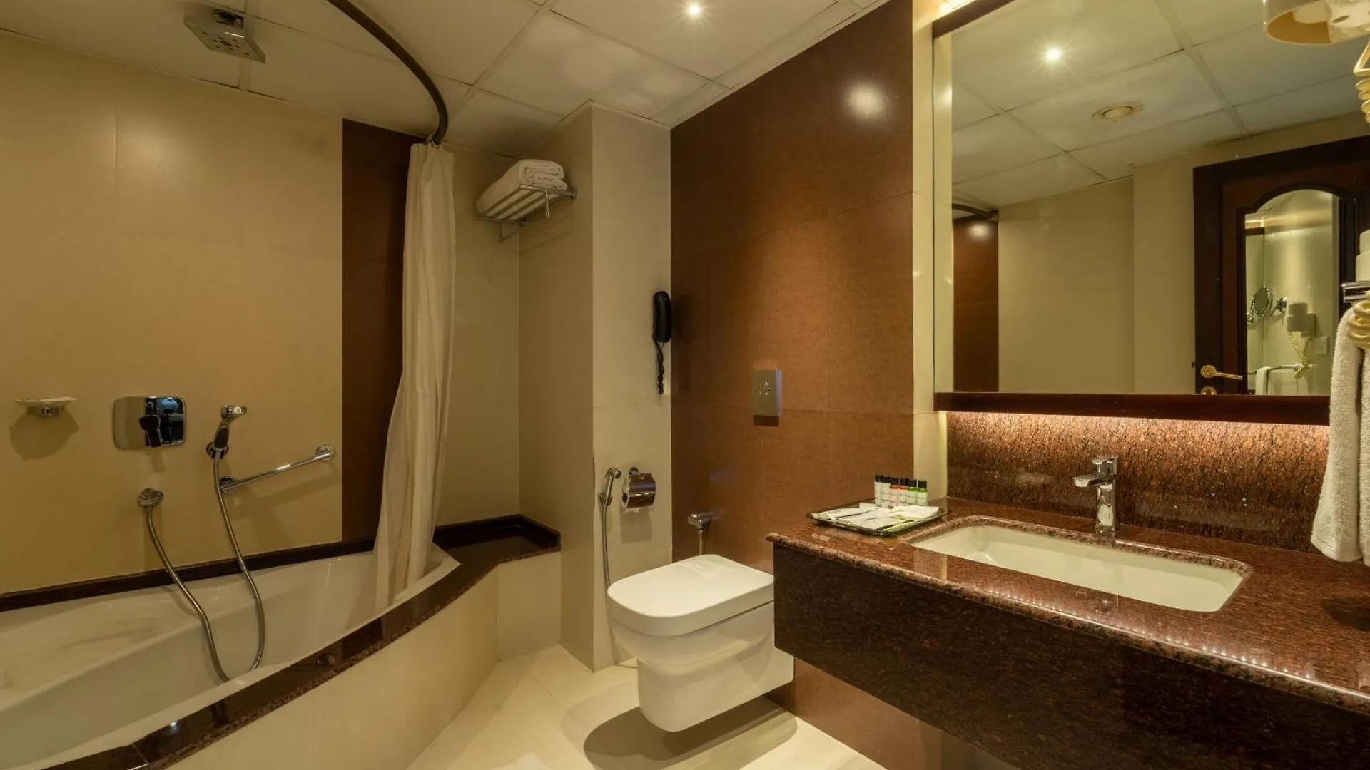 Residency Tower Hotel Thiruvananthapuram 4*,
